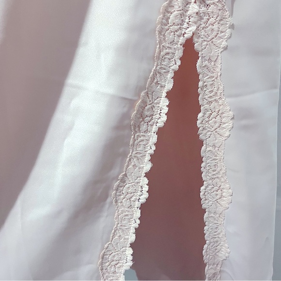 Wild Fable Light Pink High Rise Pull On Waist Satin Lace Trim MIDI Skirt New! - Picture 3 of 7